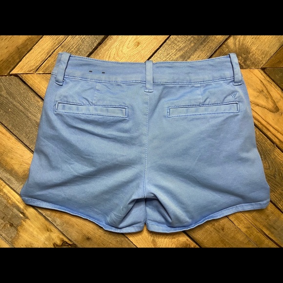 Woman’s American Eagle shorts - Picture 2 of 4